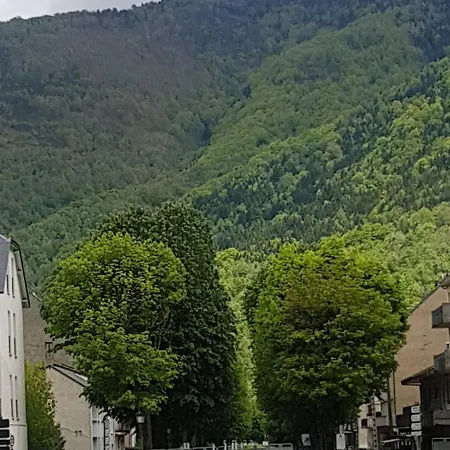 Pyrennees Garden Ski Retreat